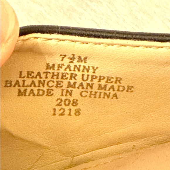 Marc Fisher Black Pointed Flats, 7.5 - Picture 9 of 10